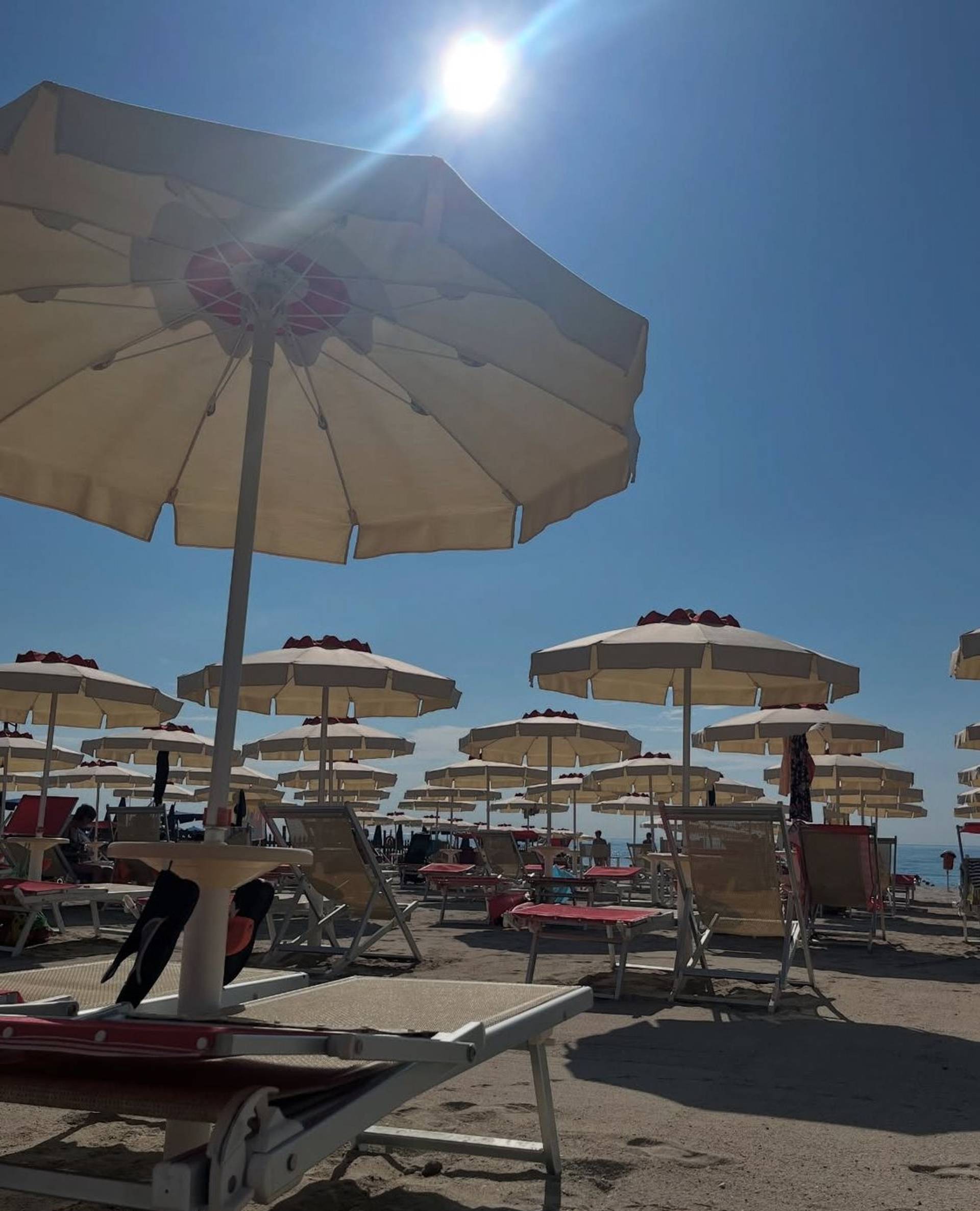 Bagni Antille sas, stabilimento balneare a Borghetto Santo Spirito