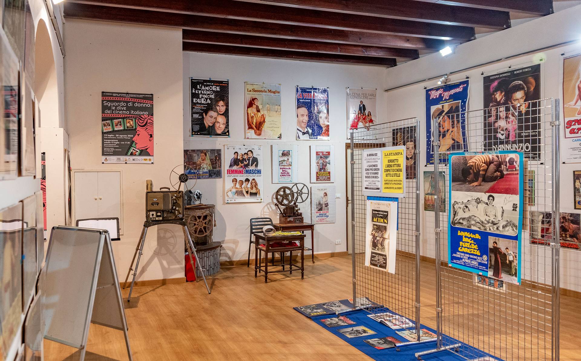 Quadri di cinema: manifesti e locandine dei film che ci hanno fatto sognare
