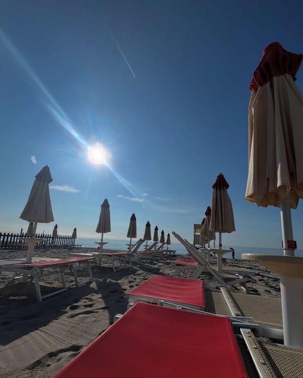 Bagni Antille sas, stabilimento balneare a Borghetto Santo Spirito
