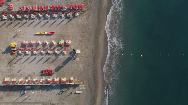 Bagni Antille sas, stabilimento balneare a Borghetto Santo Spirito